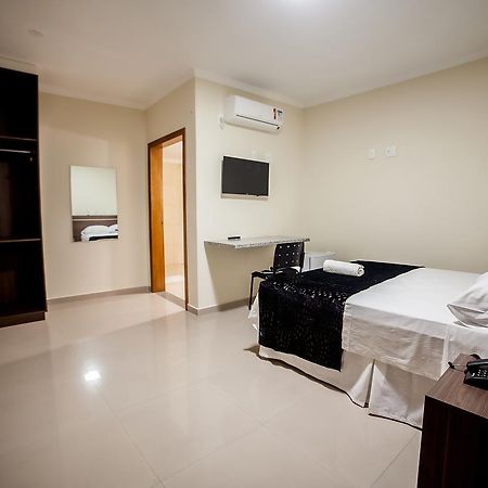 Apoema Hotel Cuiabá Esterno foto