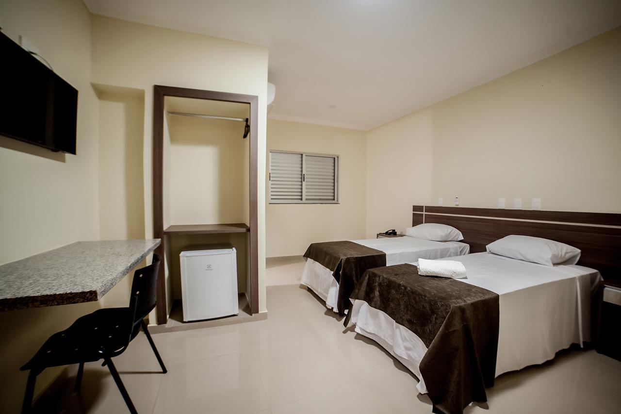Apoema Hotel Cuiabá Esterno foto