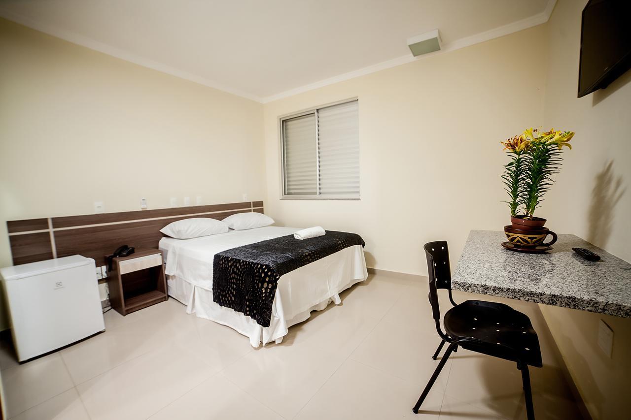 Apoema Hotel Cuiabá Esterno foto